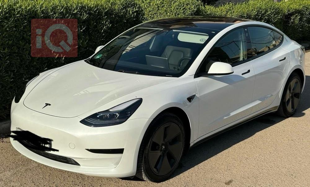 تێسلا مۆدێل 3